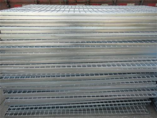 平臺鋼格柵板踏步