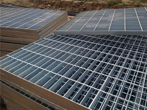 熱鍍鋅<a href='http://www.psecigs.com'>格柵板</a> 熱鍍鋅格柵板