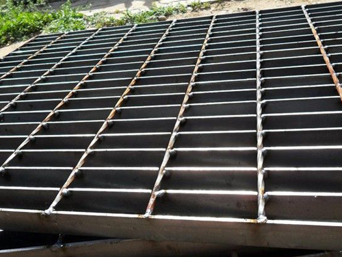 焊接鋼<a href='http://www.psecigs.com'>格柵板</a> 焊接<a href='http://www.psecigs.com'>鋼格柵</a>板