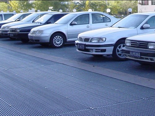 停車場<a href='http://www.psecigs.com'>鋼格柵</a>板