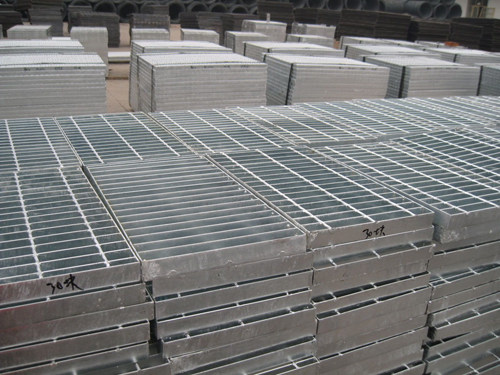 熱鍍鋅<a href='http://www.psecigs.com'>鋼格柵板</a> 熱鍍鋅鋼<a href='http://www.psecigs.com'>格柵板</a>