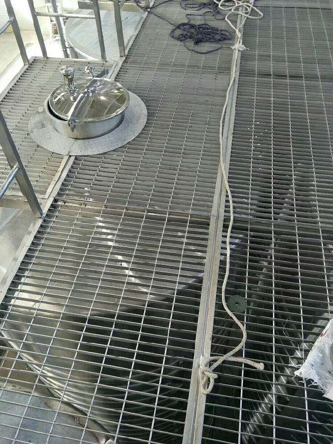 不銹<a href='http://www.psecigs.com'>鋼格柵板</a> 不銹鋼<a href='http://www.psecigs.com'>格柵板</a>