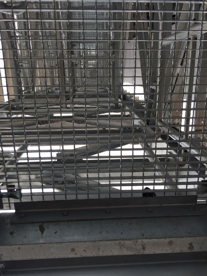 鍍鋅<a href='http://www.psecigs.com'>鋼格柵</a> 鍍鋅鋼格柵