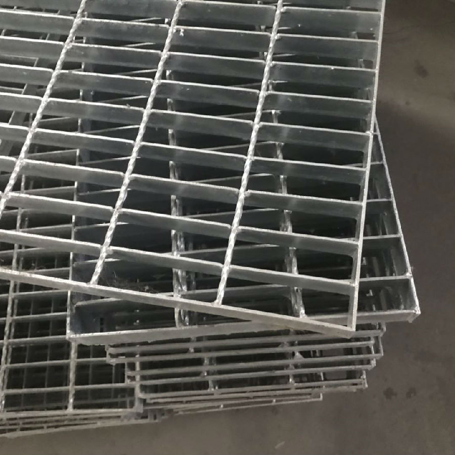 熱浸鍍鋅<a href='http://www.psecigs.com/ganggeban/'>鋼格板</a> 熱浸鍍鋅鋼格板