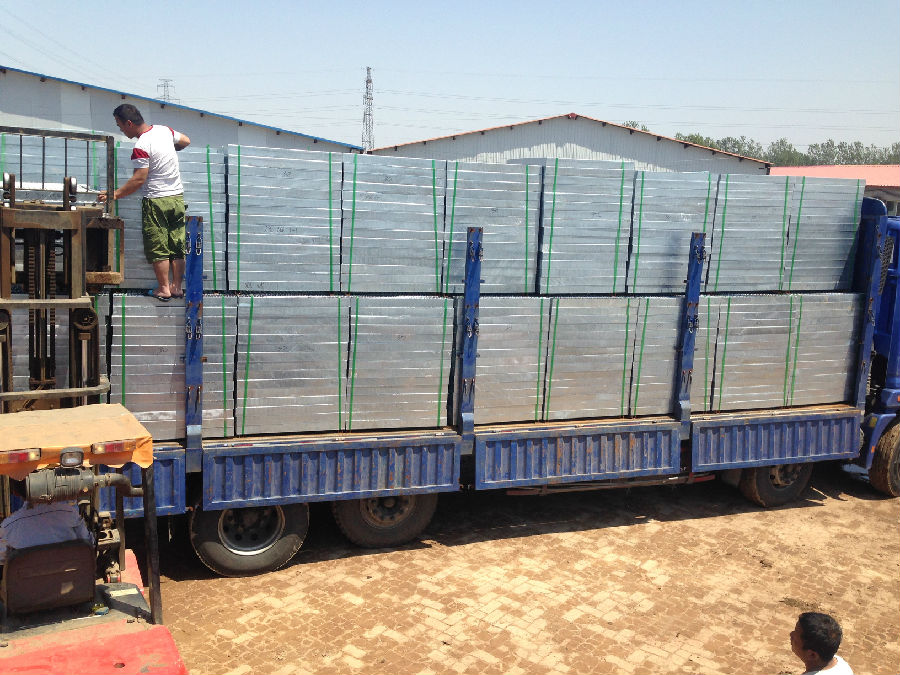 鋼結(jié)構(gòu)樓梯踏步格柵 鋼結(jié)構(gòu)樓梯踏步格柵