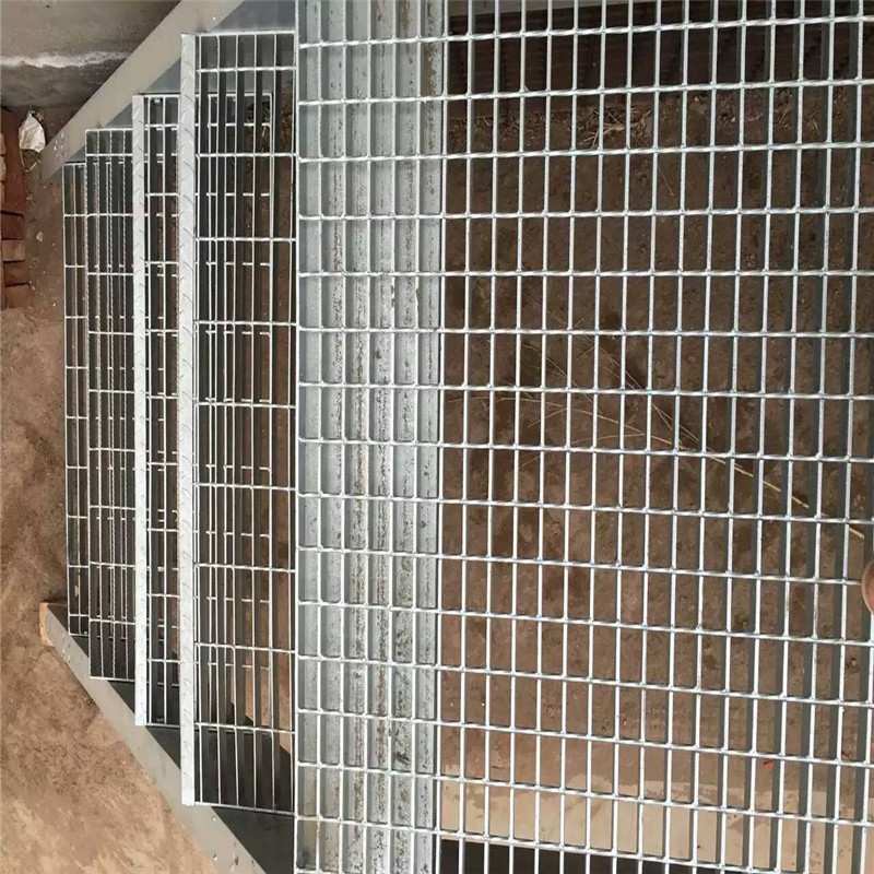 熱浸鍍鋅鋼格柵踏步板 熱浸鍍鋅鋼格柵踏步板